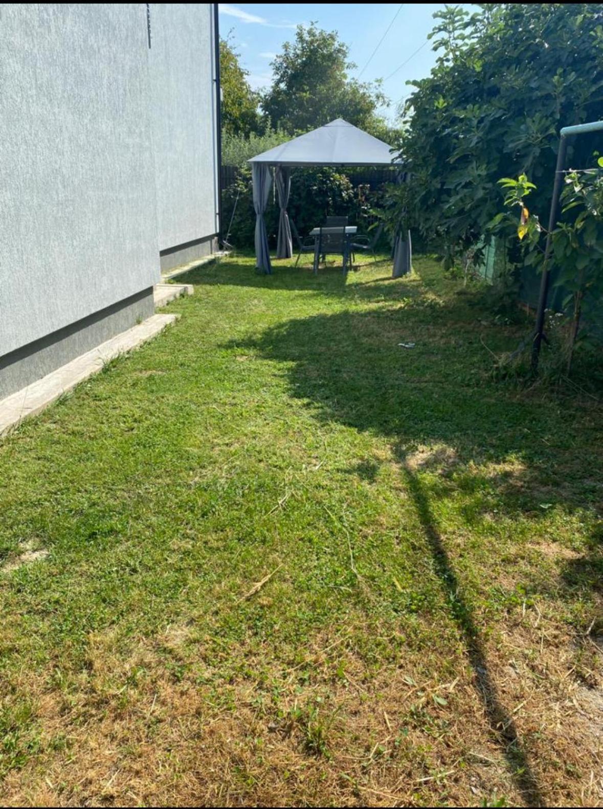 Ttt House Piteşti Exterior foto